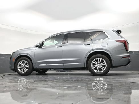 Used 2024 Cadillac XT6 Luxury FWD image 21