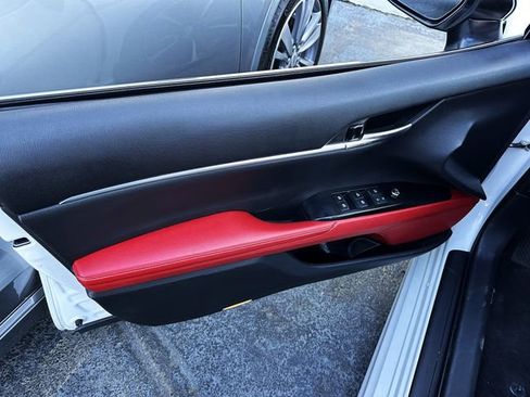 Used 2020 Toyota Camry XSE image 11