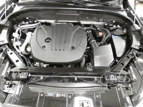 Used 2023 Volvo XC60 B5 Ultimate w/ Climate Package image 45