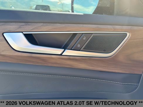 New 2026 Volkswagen Atlas SE image 16