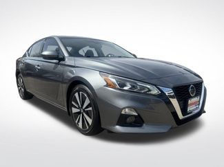 Used 2020 Nissan Altima 2.5 SV FWD video 3