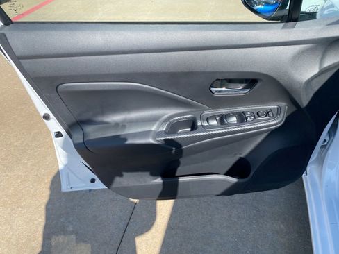 New 2025 Nissan Versa SV w/ Trunk Package FWD image 12