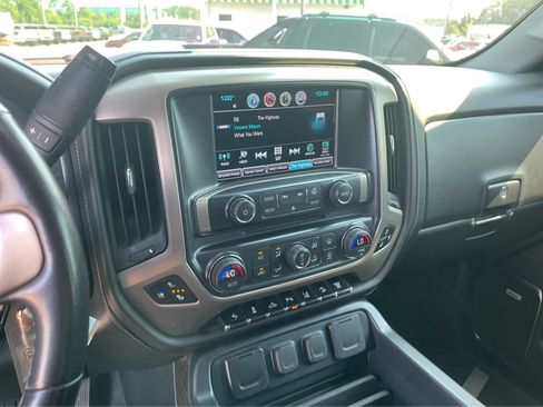 Used 2019 GMC Sierra 2500 Denali w/ Duramax Plus Package AWD/4WD image 15