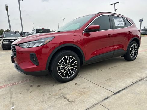 New 2026 Ford Escape SE image 1