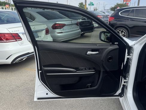 Used 2020 Dodge Charger Scat Pack w/ Driver Convenience Group RWD image 15