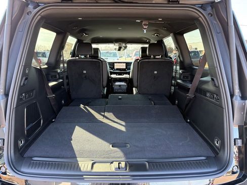 New 2026 Jeep Grand Wagoneer 4WD image 7