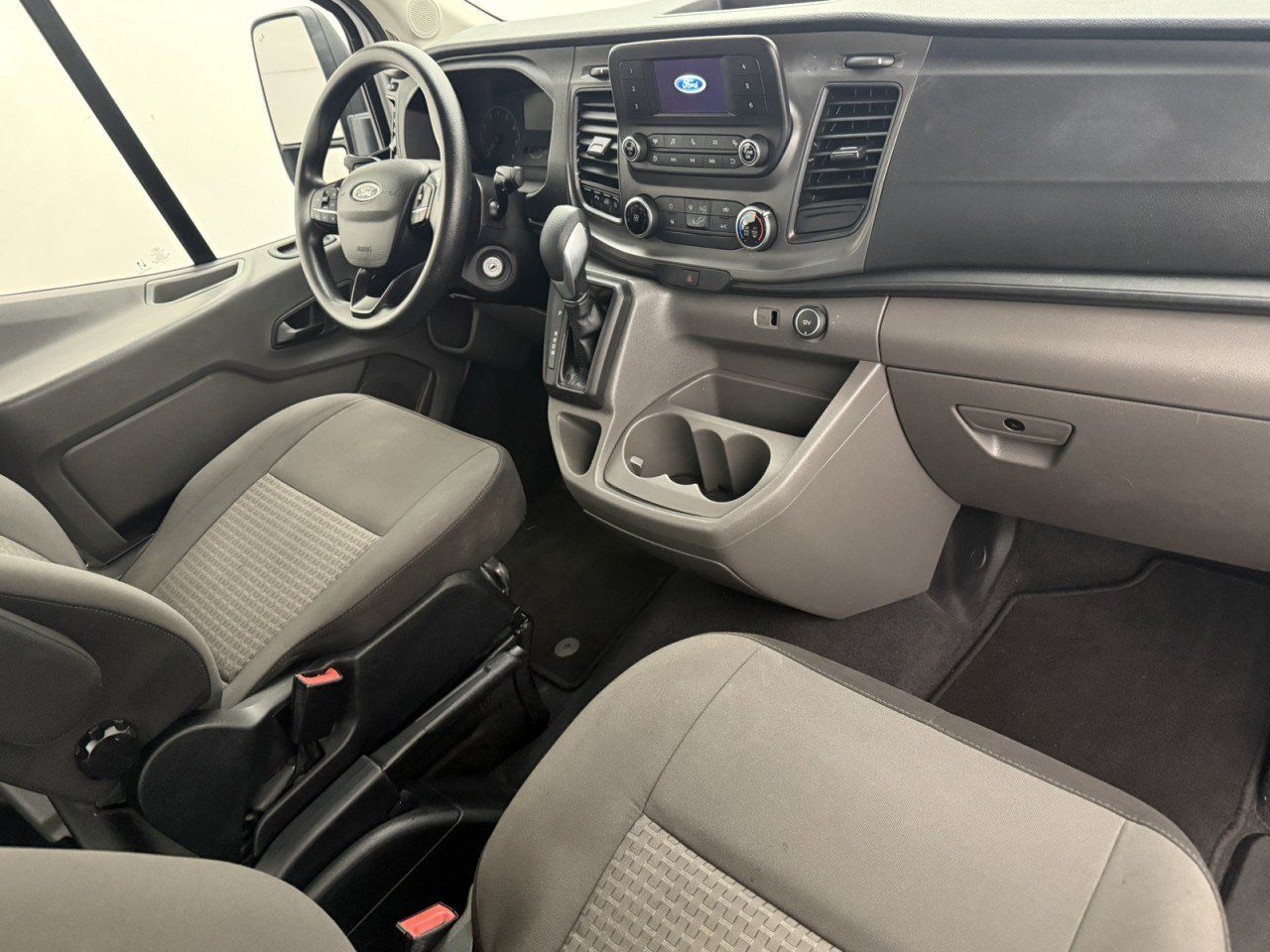 Used 2020 Ford Transit 350 XLT RWD image 11