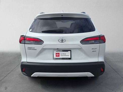 Used 2023 Toyota Corolla Cross XLE w/ Convenience Package AWD/4WD image 4