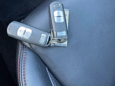 Used 2016 MAZDA MAZDA3 i Grand Touring FWD image 42