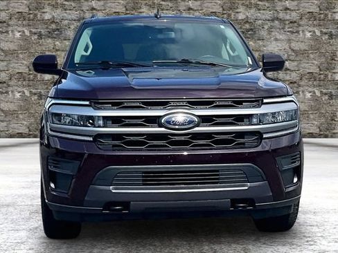 Used 2023 Ford Expedition XLT AWD/4WD image 2