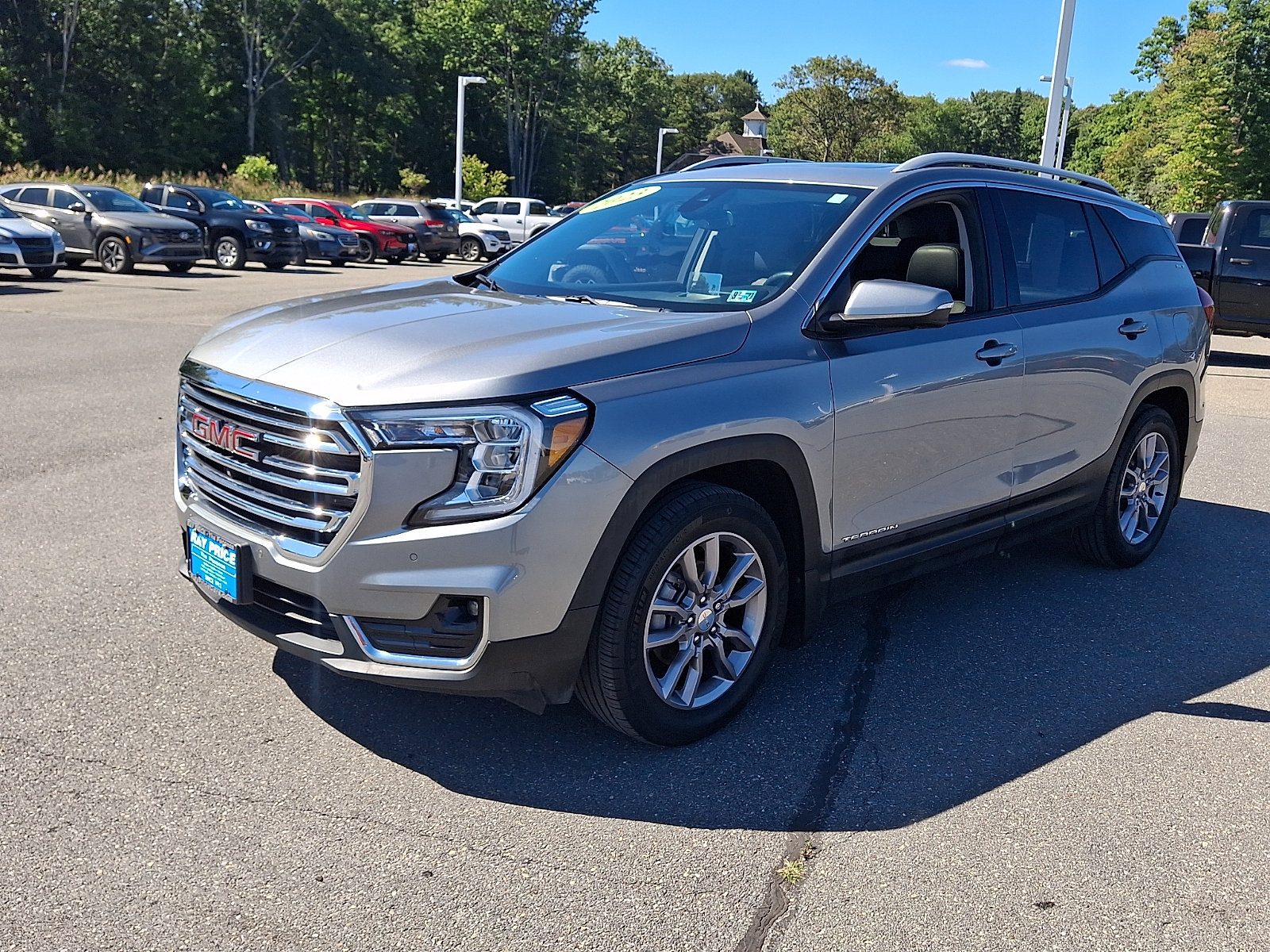 Certified 2023 GMC Terrain SLT w/ Tech Package AWD/4WD image 3