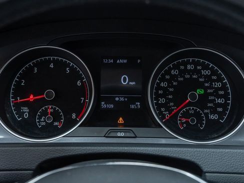 Used 2017 Volkswagen Golf Alltrack image 15