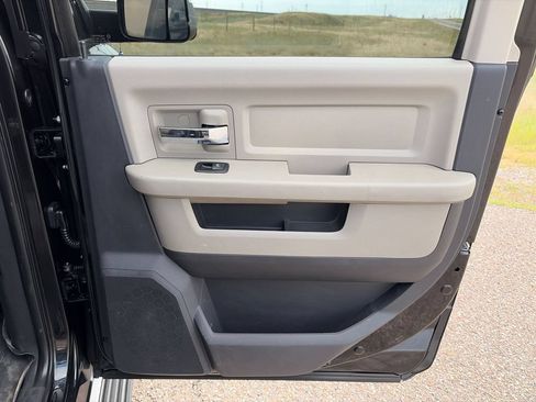 Used 2010 Dodge Ram 2500 Truck SLT w/ Luxury Group AWD/4WD image 16