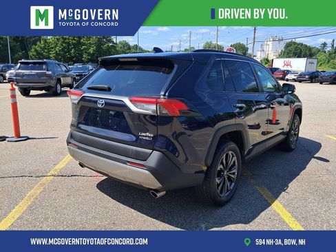 Used 2022 Toyota RAV4 Limited AWD/4WD image 3