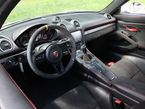 Used 2023 Porsche 718 Cayman GT4 RS image 33