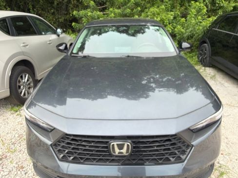 Used 2025 Honda Accord SE image 2