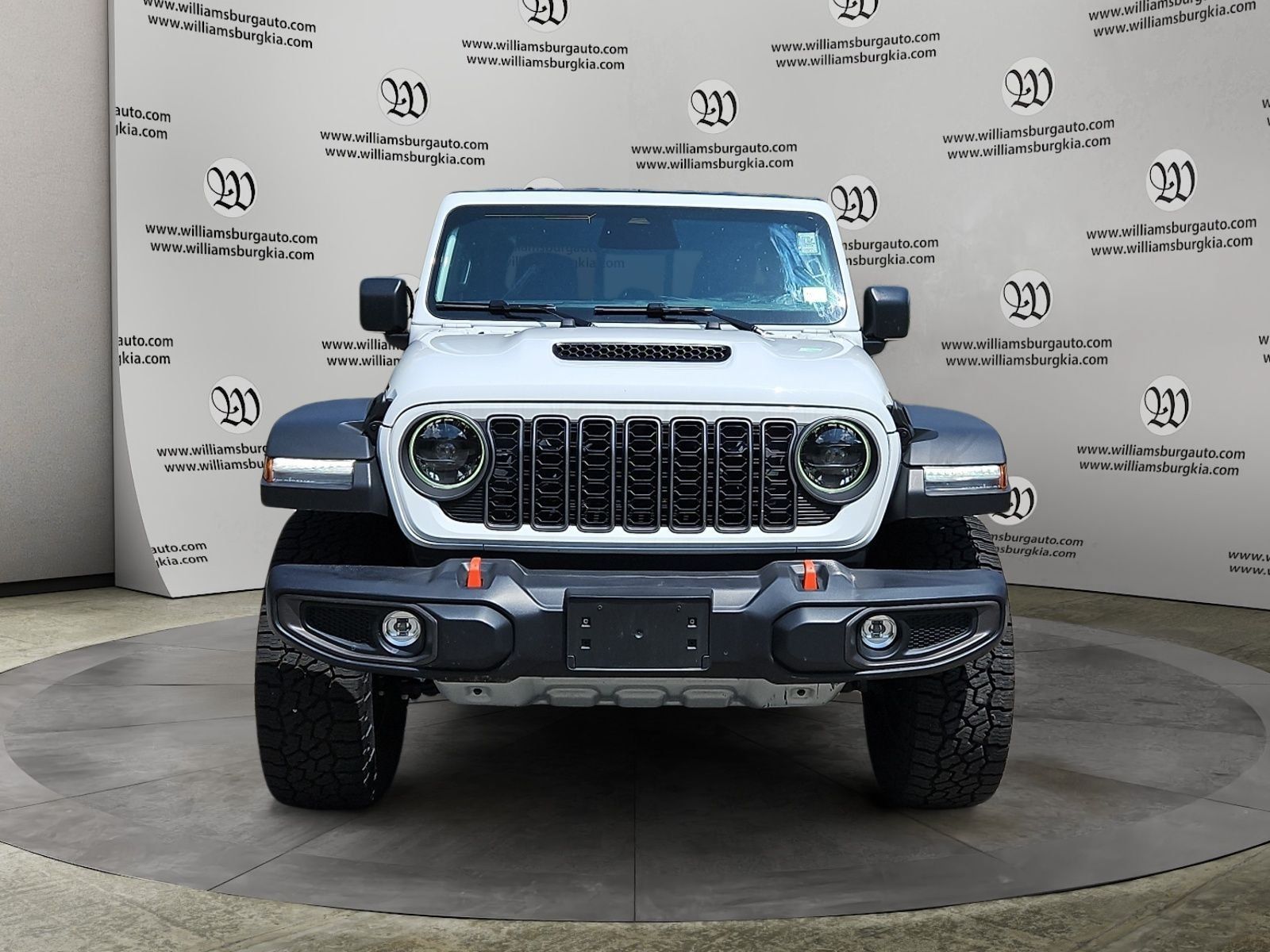 Used 2026 Jeep Gladiator Mojave AWD/4WD image 8
