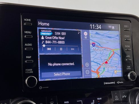 Used 2022 Toyota Highlander XLE image 15