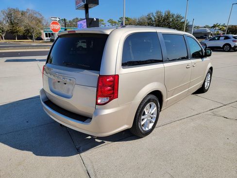 Used 2013 Dodge Grand Caravan SXT image 5