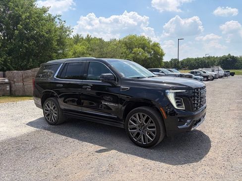 Used 2026 GMC Yukon Denali Ultimate AWD/4WD image 16