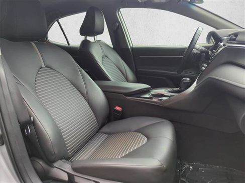 Used 2019 Toyota Camry SE image 23