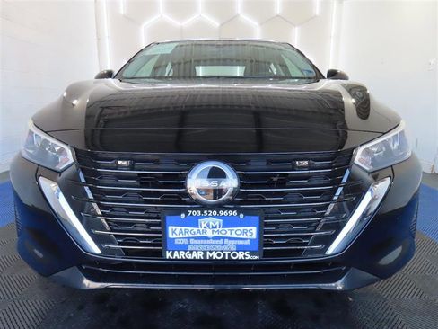 Used 2024 Nissan Sentra SV image 2