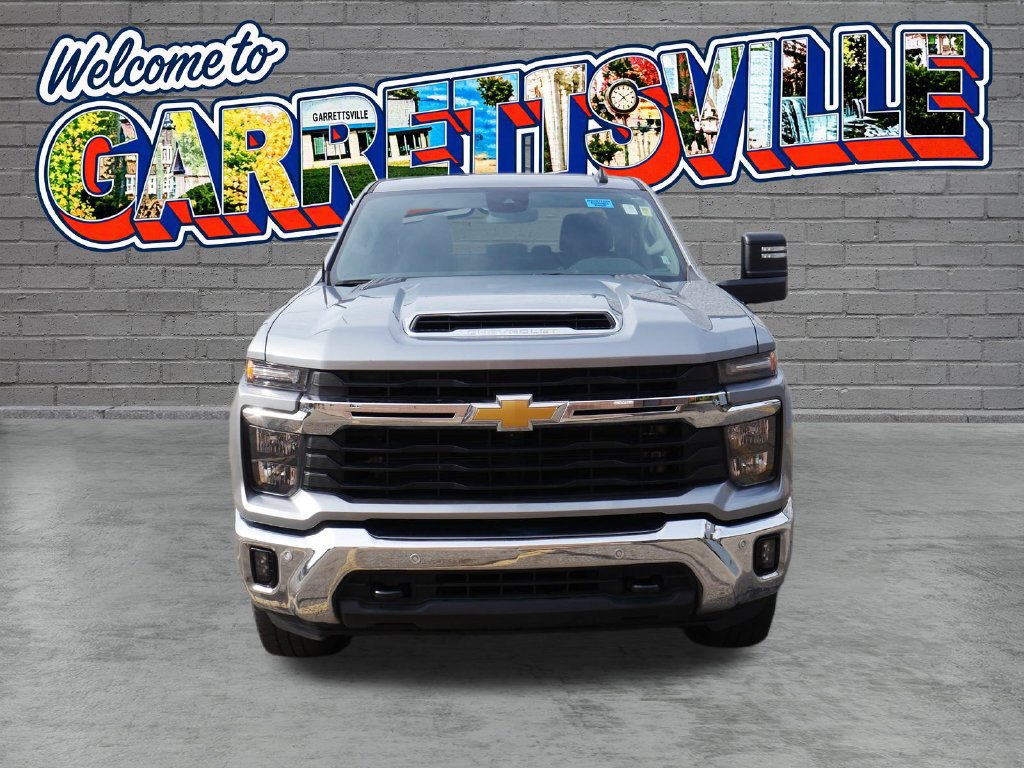Used 2025 Chevrolet Silverado 3500 LT w/ Safety Package AWD/4WD image 3