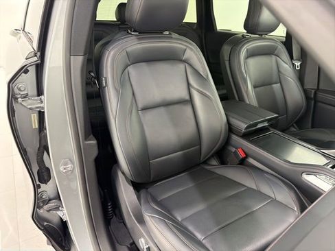 Used 2024 Lincoln Nautilus Premier w/ Equipment Group 102A AWD/4WD image 19