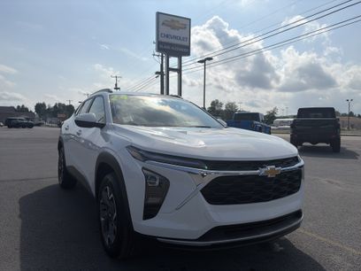 Used 2024 Chevrolet Trax LT w/ Driver Confidence Package