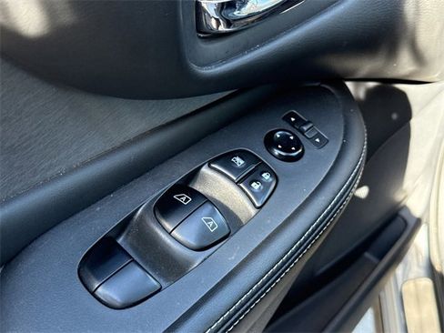 Used 2023 Nissan Murano SV w/ SV Midnight Edition Package image 14