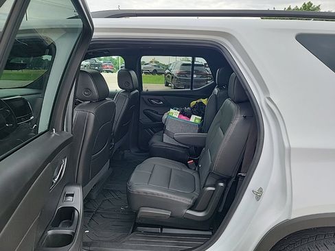 Certified 2023 Chevrolet Traverse RS w/ LPO, Floor Liner Package AWD/4WD image 31