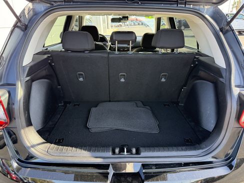 Used 2021 Hyundai Venue SEL image 8