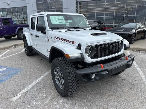 New 2026 Jeep Gladiator Mojave image 7