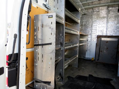 Used 2017 Nissan NV 3500 SV image 21