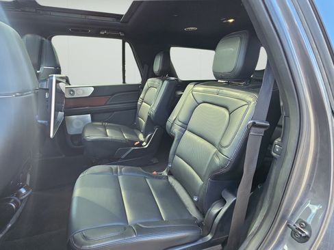 Used 2021 Lincoln Navigator Reserve w/ Luxury Package AWD/4WD image 22