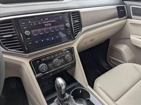 Used 2022 Volkswagen Atlas SE FWD image 13