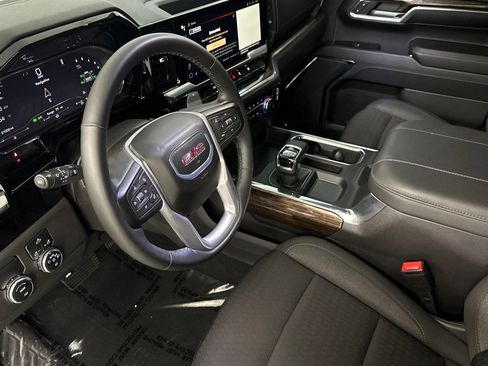 Used 2024 GMC Sierra 1500 Elevation image 4