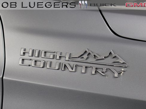 Certified 2024 Chevrolet Tahoe High Country AWD/4WD image 4