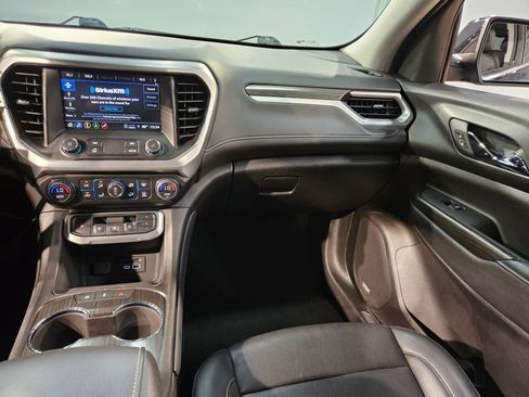 Used 2023 GMC Acadia SLT FWD image 11