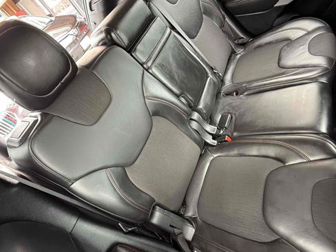 Used 2018 Jeep Cherokee Trailhawk image 53