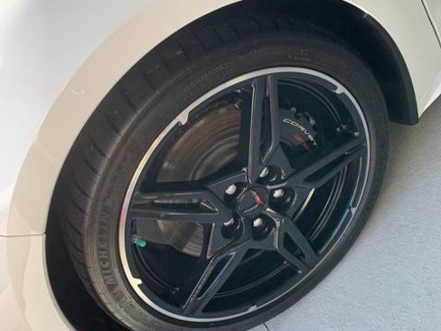 Used 2023 Chevrolet Corvette Stingray Premium Conv w/ Z51 Performance Package image 9