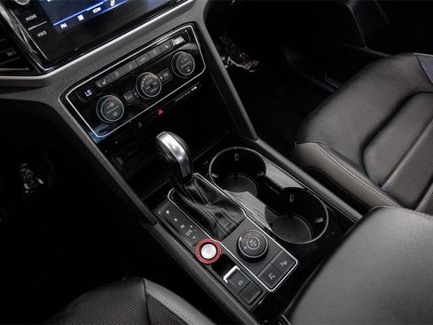 Used 2021 Volkswagen Atlas SEL Premium image 25