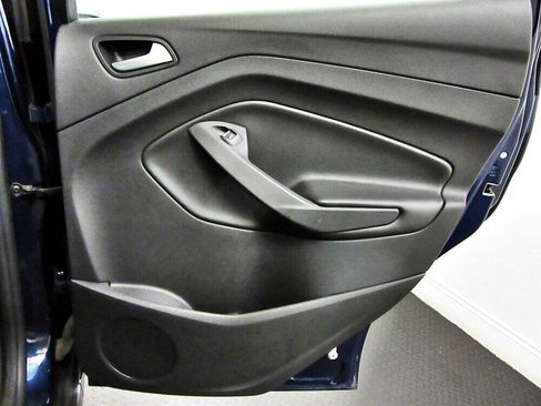 Used 2017 Ford C-MAX SE image 12