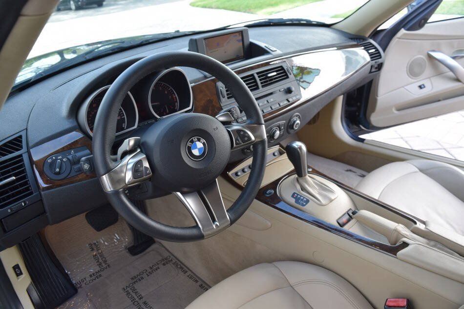Used 2008 BMW Z4 3.0si RWD image 48