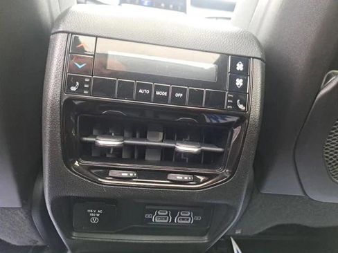 Used 2021 Jeep Grand Cherokee L Limited image 15