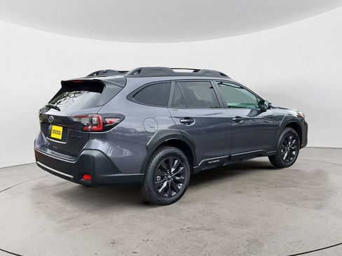 Used 2025 Subaru Outback Onyx Edition AWD/4WD image 5
