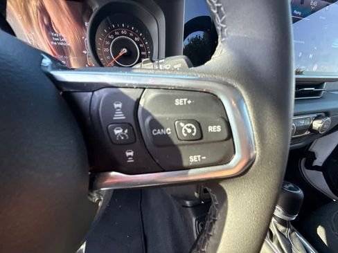 Used 2026 Jeep Wrangler Unlimited Sahara AWD/4WD image 21