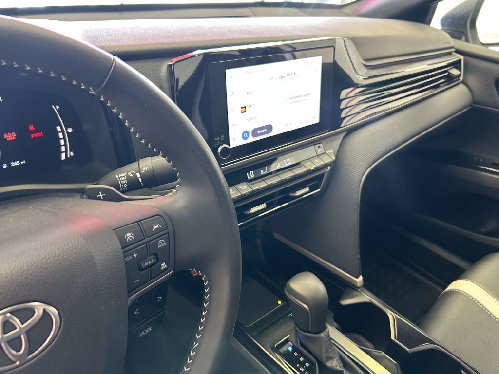 Used 2026 Toyota Camry SE FWD image 20