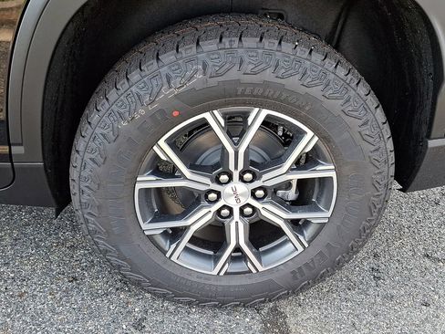 New 2026 GMC Acadia AT4 w/ Super Cruise Package AWD/4WD image 5