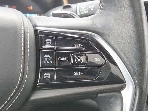 Used 2022 Jeep Grand Cherokee L Overland AWD/4WD image 16